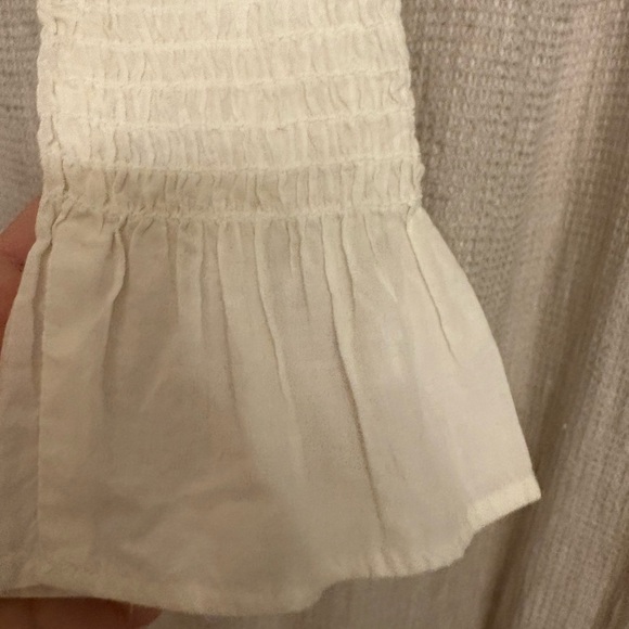 FARM Rio Cream Ruffled Blouse - Picture 6 of 10